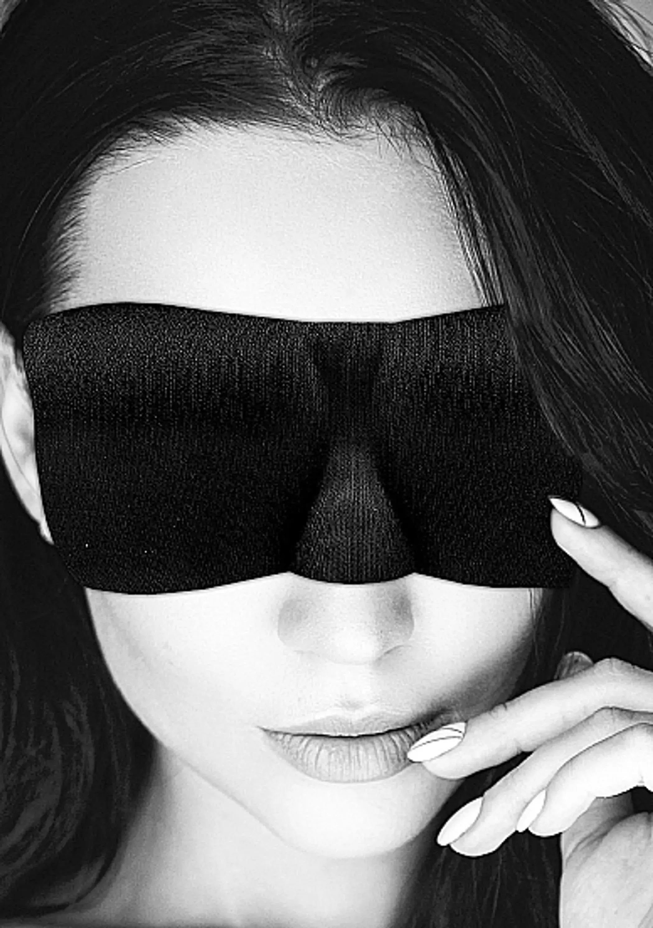 B&W Satin Curvy Eye Mask with Elastic Straps Shots America