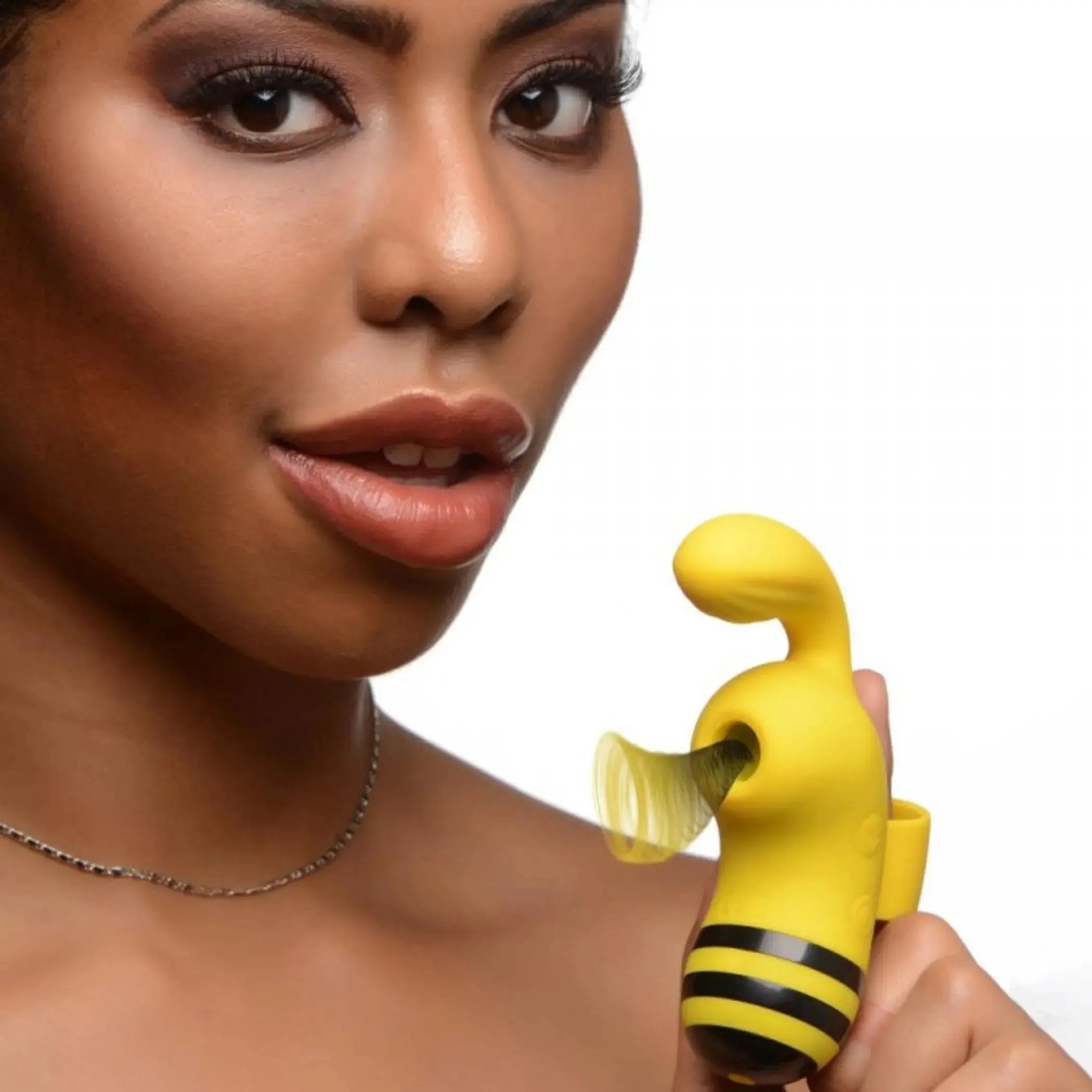 SHEGASM SUCKY BEE CLIT STIM FINGER VIBE XR Brands